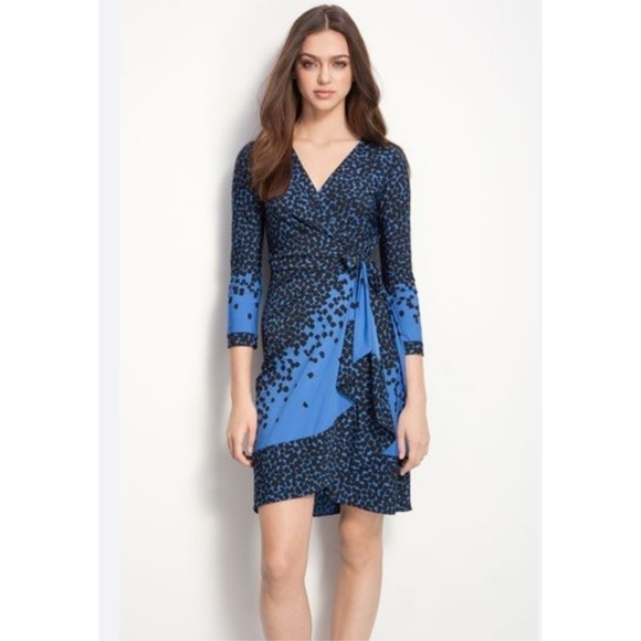 💕BCBGMAXAZRIA💕 Alberta Wrap Dress ~ Blue Black Abstract Print Small Petite NWT - Picture 1 of 11